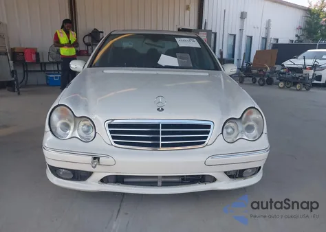 2007 Mercedes-Benz C-Class 2.5L Sport z USA, uszkodzony, nr VIN WDBRF52H27F893087